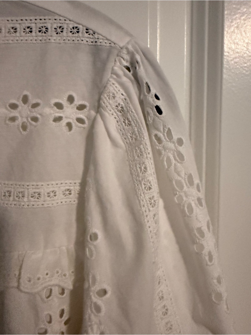 Zara White Eyelet Ruffle Front Button Blouse - Picture 7 of 8